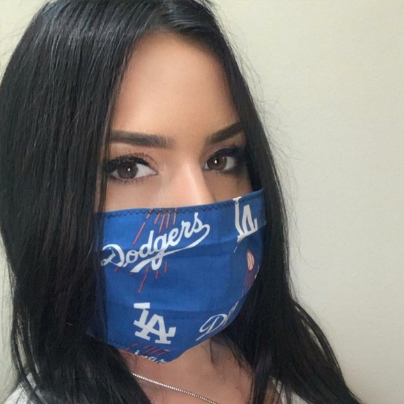LA Dodgers Face Mask with Filter - Picture 2 of 2